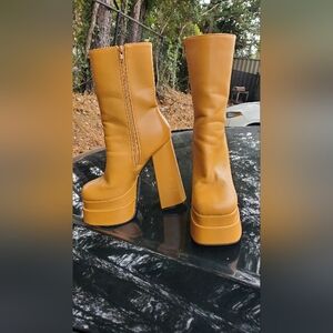 Camel  Platform Booties